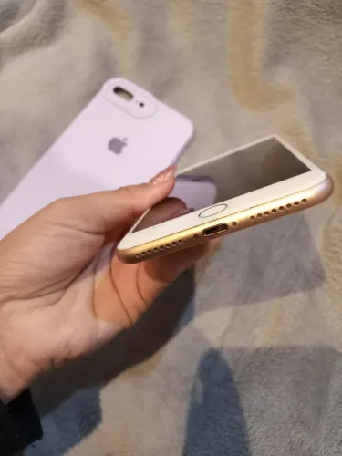 iPhone 8 Plus
