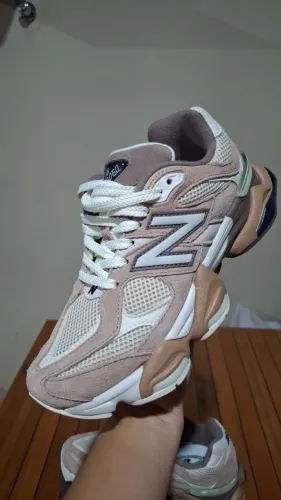 Tênis New Balance 9060