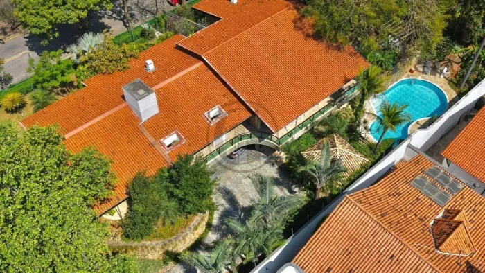 Casa com 4 suites, 964 m² - venda por R$ 8.500.000 ou aluguel por R$ 30.000/mês - Jardim E