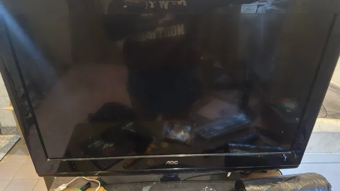 Tv AOC 28 polegadas funcionando perfeitamente 200$