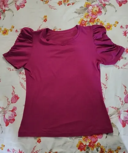 Blusa feminina tamanho M por 15,00