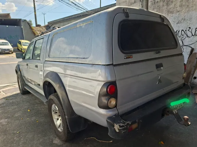 Mitsubishi L200 GL 2.5 4X4 CD Diesel 2010