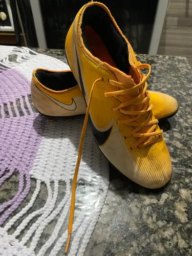 Chuteira Nike Mercurial