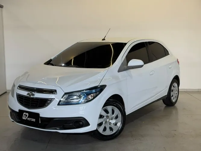 Chevrolet Onix Hatch LT 1.4 8V Flex Power Mec. 4P 2014
