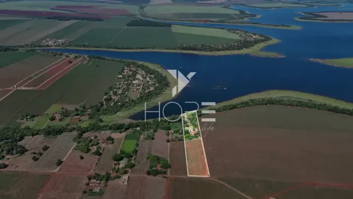 Chácara molhada à venda com 30.492 m² - 3 casas - piscina - acesso direto ao rio - Alvorad