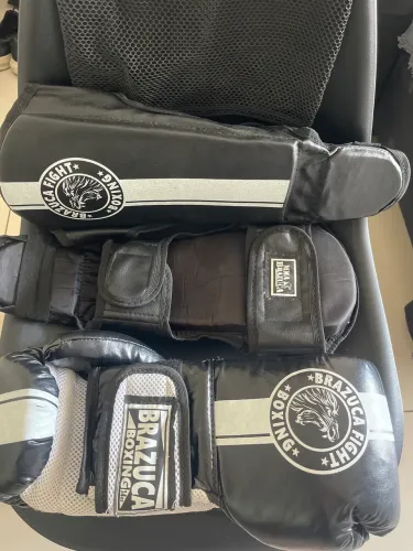 Kit Muay Thai Luva Caneleira Bolsa De Redinha. Brazuca Preto