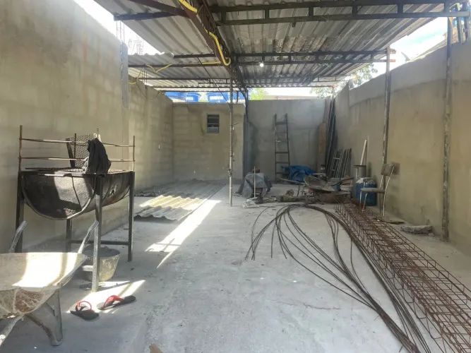 Alugo Galpão 14 m2 1 banheiro