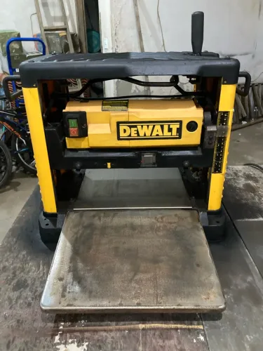 Plaina Desengrossadeira DeWalt DW733 220V - Oportunidade
