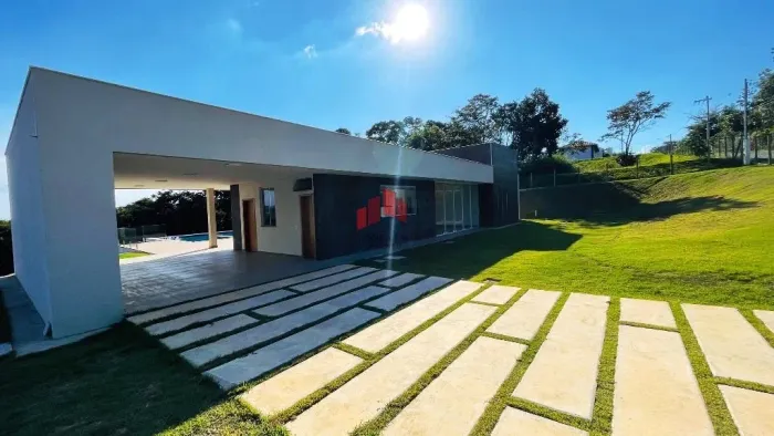 MARAVILHOSA CASA NOVA E MODERNA A VENDA NO CONDOMINIO NOSSA FAZENDA