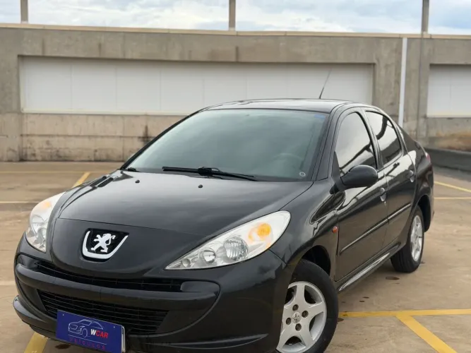 Peugeot 207 XR 1.4 Flex 8V 5P 2009