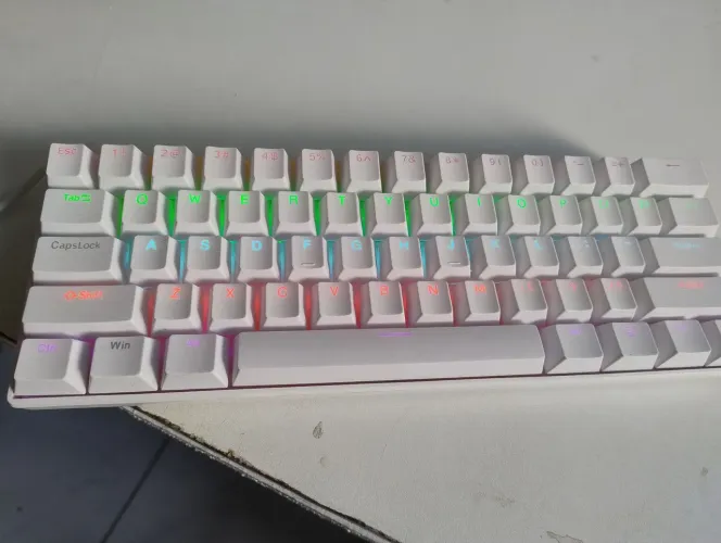 Teclado mecanico retroiluminado