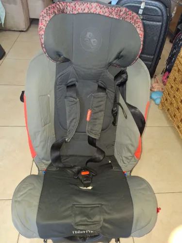 Cadeira de criança para carro 