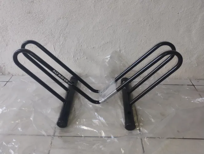 Suporte de chão para bicicleta
