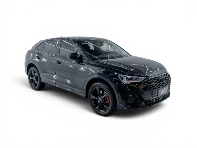 Audi Q3 SPB Perf. Black 2.0 TFSI Tipt. Quat. 2023