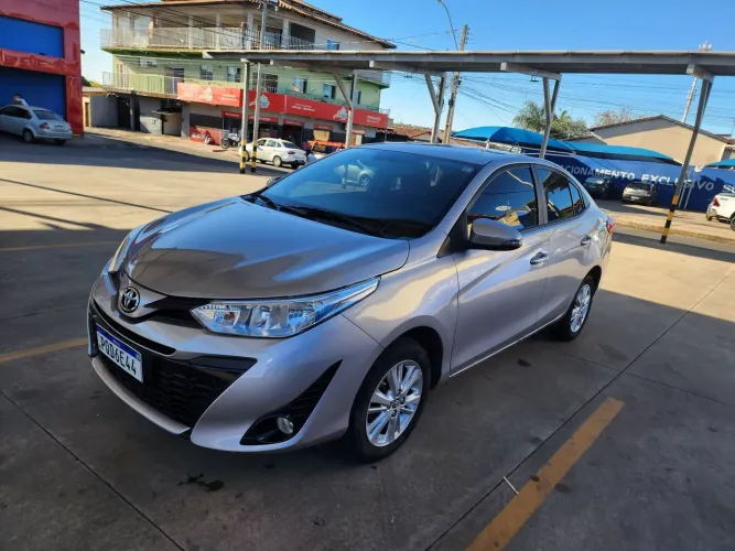 Toyota Yaris XL Sedan 1.5 Flex 16V 4P Aut. 2019