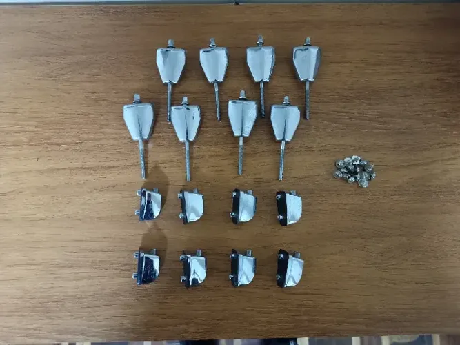 8 Canoas para Bumbo de Bateria Cromadas com Garras Nagano