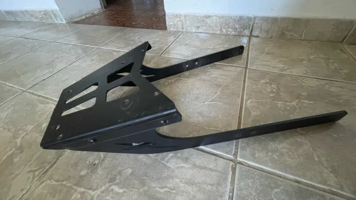 Vendo suporte bagageiro moto
