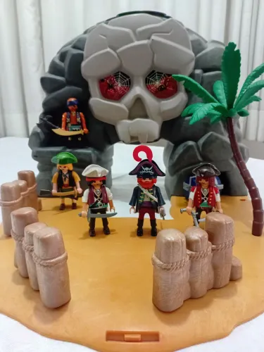 Playmobil Piratas Superset Ilha da Caveira