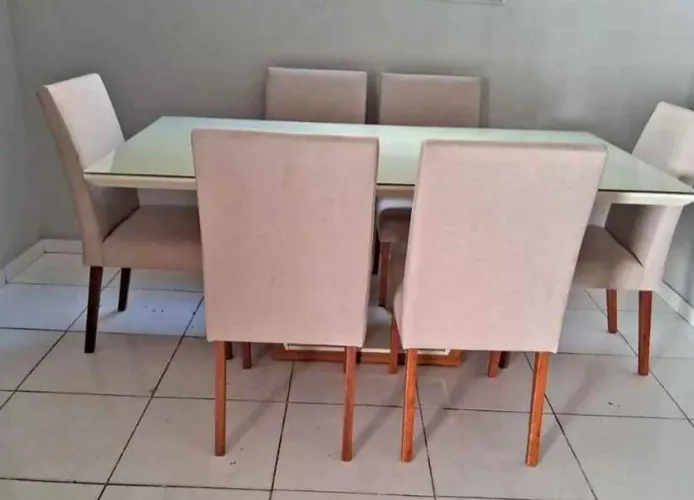 Mesa cim 6 cadeiras 