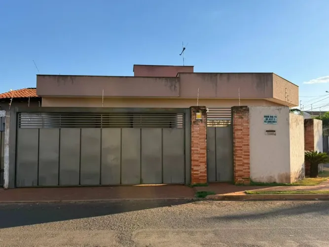 Comercial com 3 quartos, Residencial Gameleira II - Rio Verde