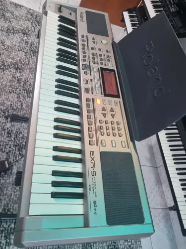 Teclado Arranjador Roland EXR-5