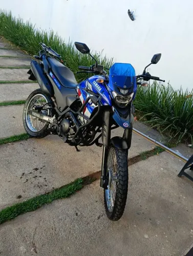 Yamaha XTZ Lander 250 ABS 2020/2021 - Edição Especial Capitão América - Impecável