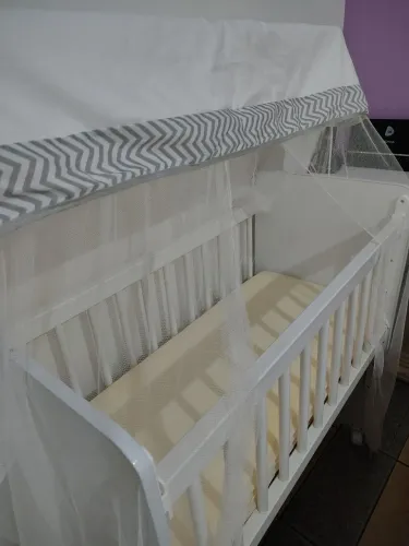 Mini Berço Grade com Regulagem e Rodinha (colchão e mosquiteiro incluso)