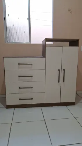 VENDE-SE CÔMODA