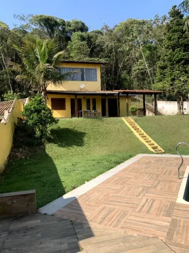 Alugo granja para fins de semana e eventos .
