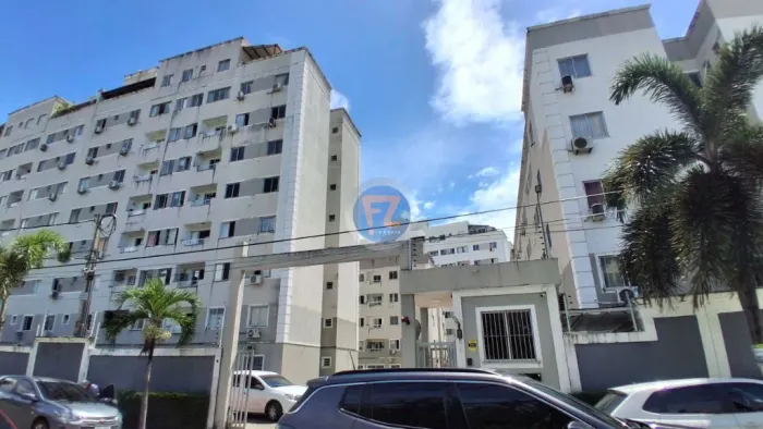 Locação de Apartamentos / Padrão na cidade de Fortaleza