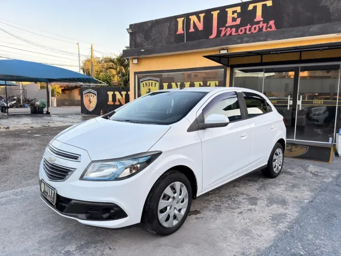 Chevrolet Onix Hatch LT 1.4 8V Flex Mec. 4P 2015