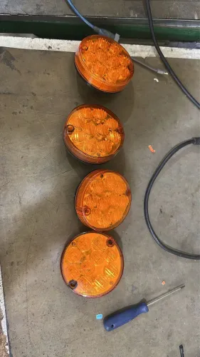 LED ( tenho laranja, vermelho e branco )