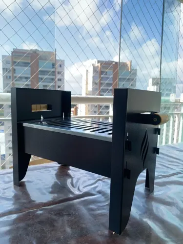 Churrasqueira Portátil A Carvão 