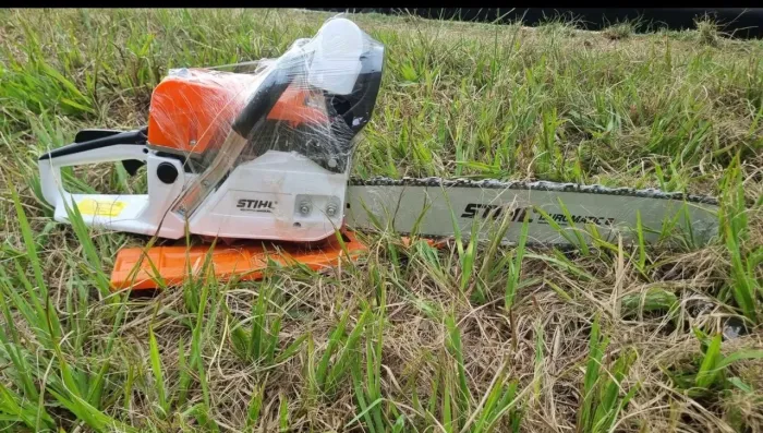 Vendo motoserra nova lacrada stihl ms 382 R$ 1000