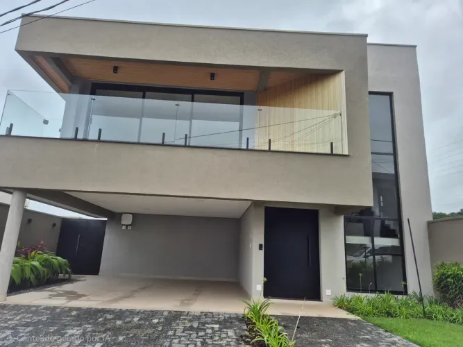 Excelente Casa no  condomínio Las Palmas