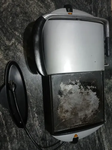 Grelha Elétrica George Foreman - 2 em 1 - Modelo GBZ20G