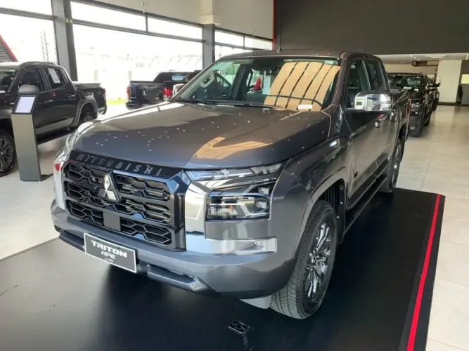 Mitsubishi TRITON HPE 2.4 CD 4X4 TB Diesel Aut. 2027
