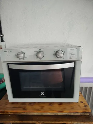 Forno elétrico.
