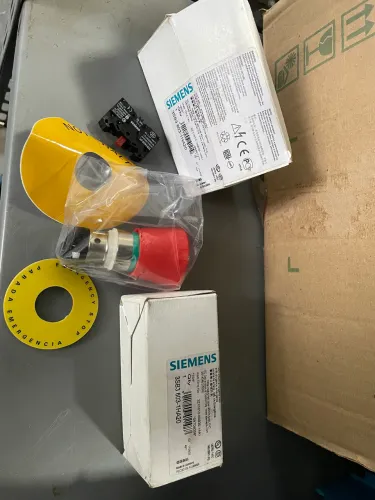 Botões de Emergência Siemens -NR12 Siemens3SB3603-1HA20