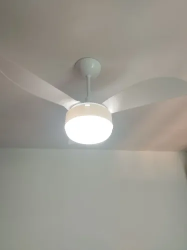 Ventilador de teto com defeito