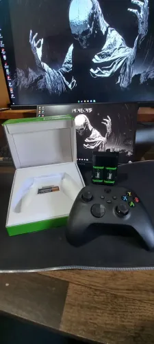 Controle Xbox Series + Baterias