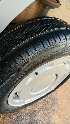 Rodas com Pneus