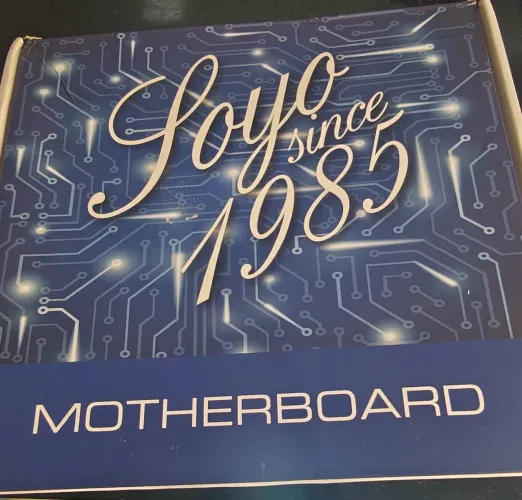 Placa-mãe LGA 2011-3 com 4 slots de memória