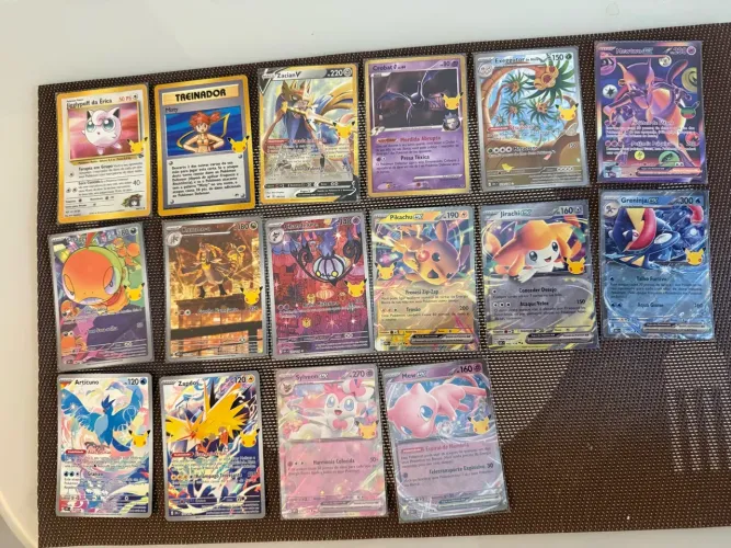 Lote de cartas Pokémon 30 anos