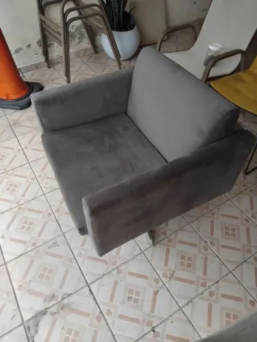 Poltrona em suedde