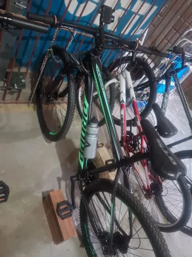 Bicicleta aro 29 e 20 as duas semi nova