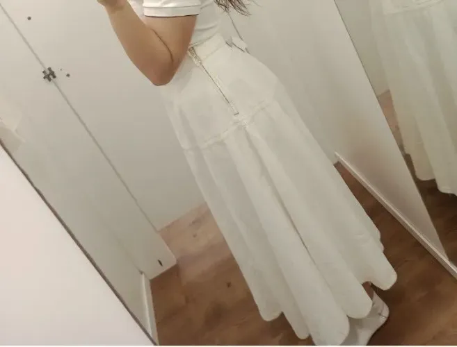 Saia branca 