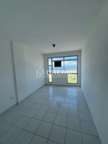 (Foco no Varandão e Espaço): Amplo 100m² em Piedade: 3 Quartos, Varandão c/ Churrasqueira 