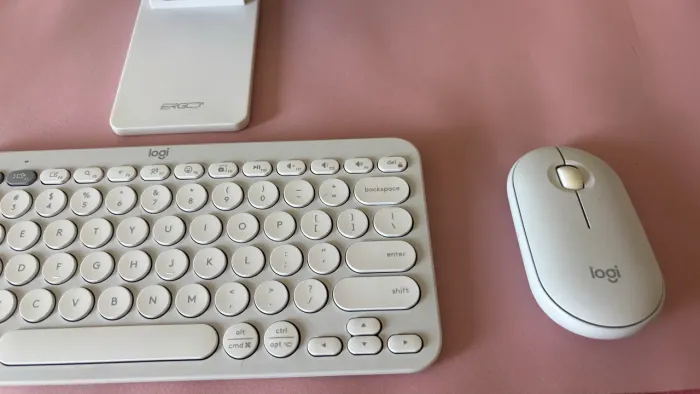 Kit Logitech Bluetooth | Teclado + Mouse + Mousepad