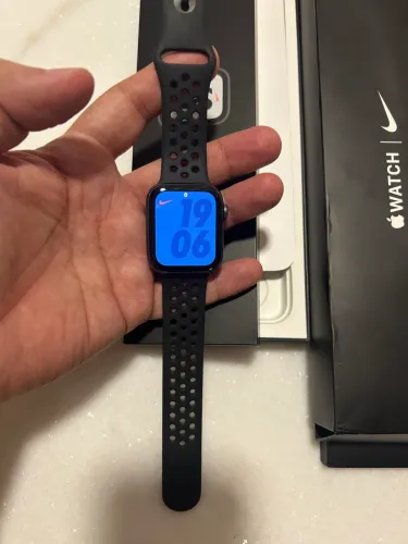 Apple Watch SE Nike 